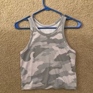 Aerie women’s cropped tank top